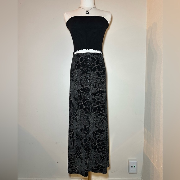 JM Collection Black Floral Maxi Skirt - Picture 4 of 6